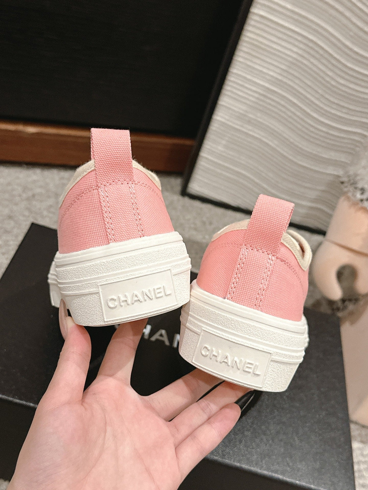 C-Sneakers
