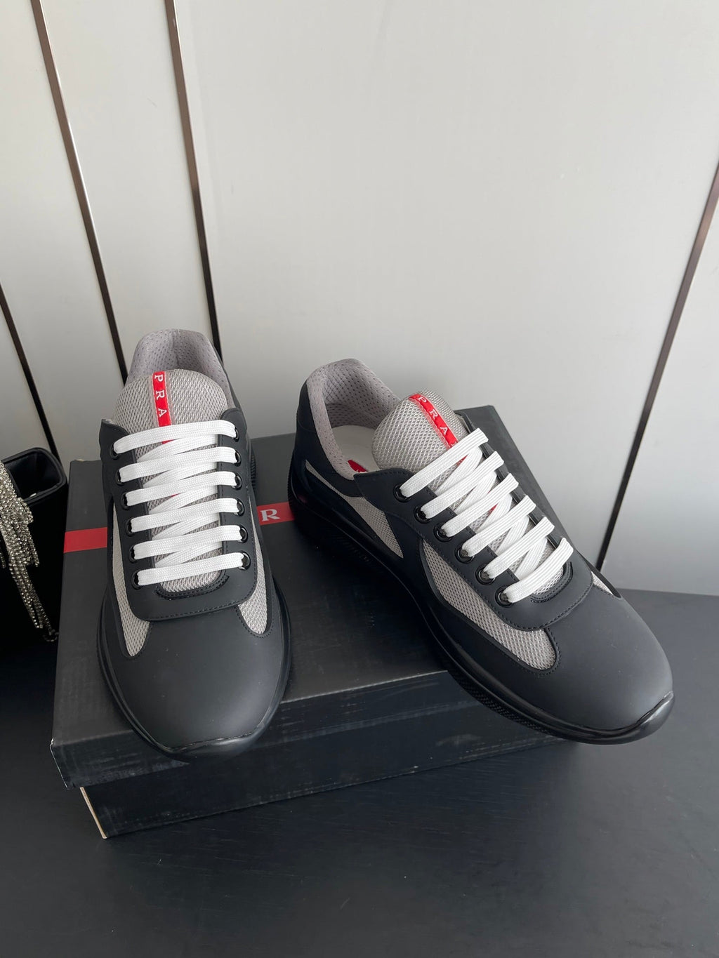 P-Sneakers